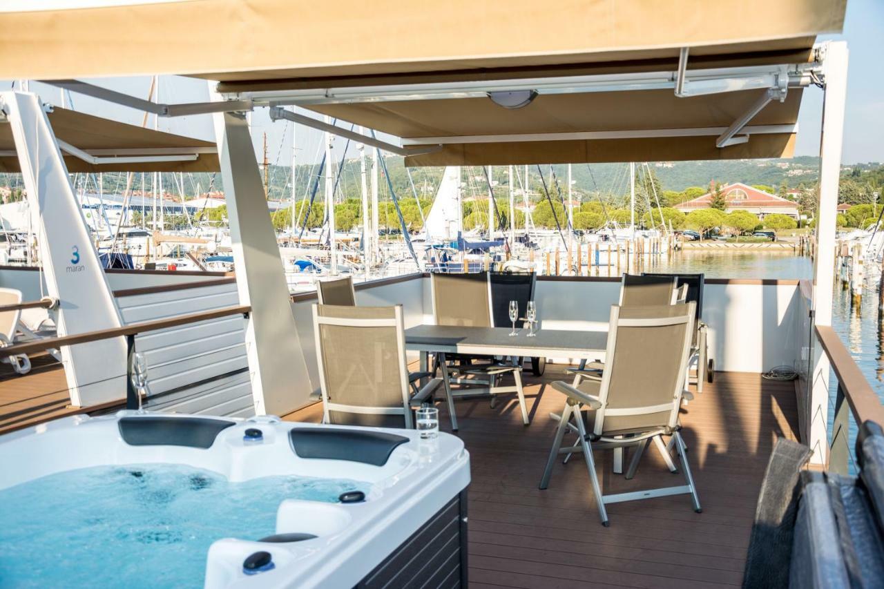 Floating House - Marina Relax Villa Portorož Exterior foto